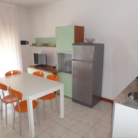 Ferienwohnung Fuer 5 Personen Ca 35 Qm In Bibione, Adriakueste Italien Und Umgebung - B62948 *