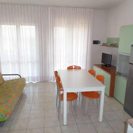 Apartment Ferienwohnung Fuer 5 Personen Ca 35 Qm In Bibione, Adriakueste Italien Und Umgebung - B62948 *