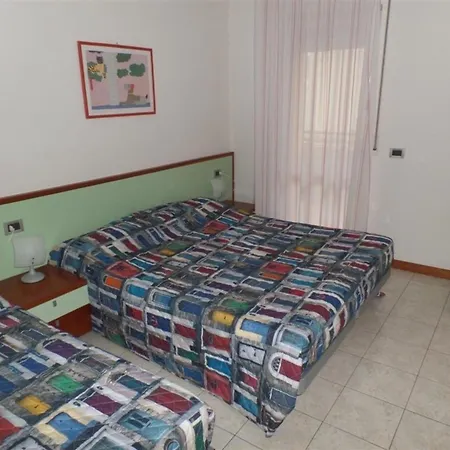 Apartment Ferienwohnung Fuer 5 Personen Ca 35 Qm In Bibione, Adriakueste Italien Und Umgebung - B62948 *